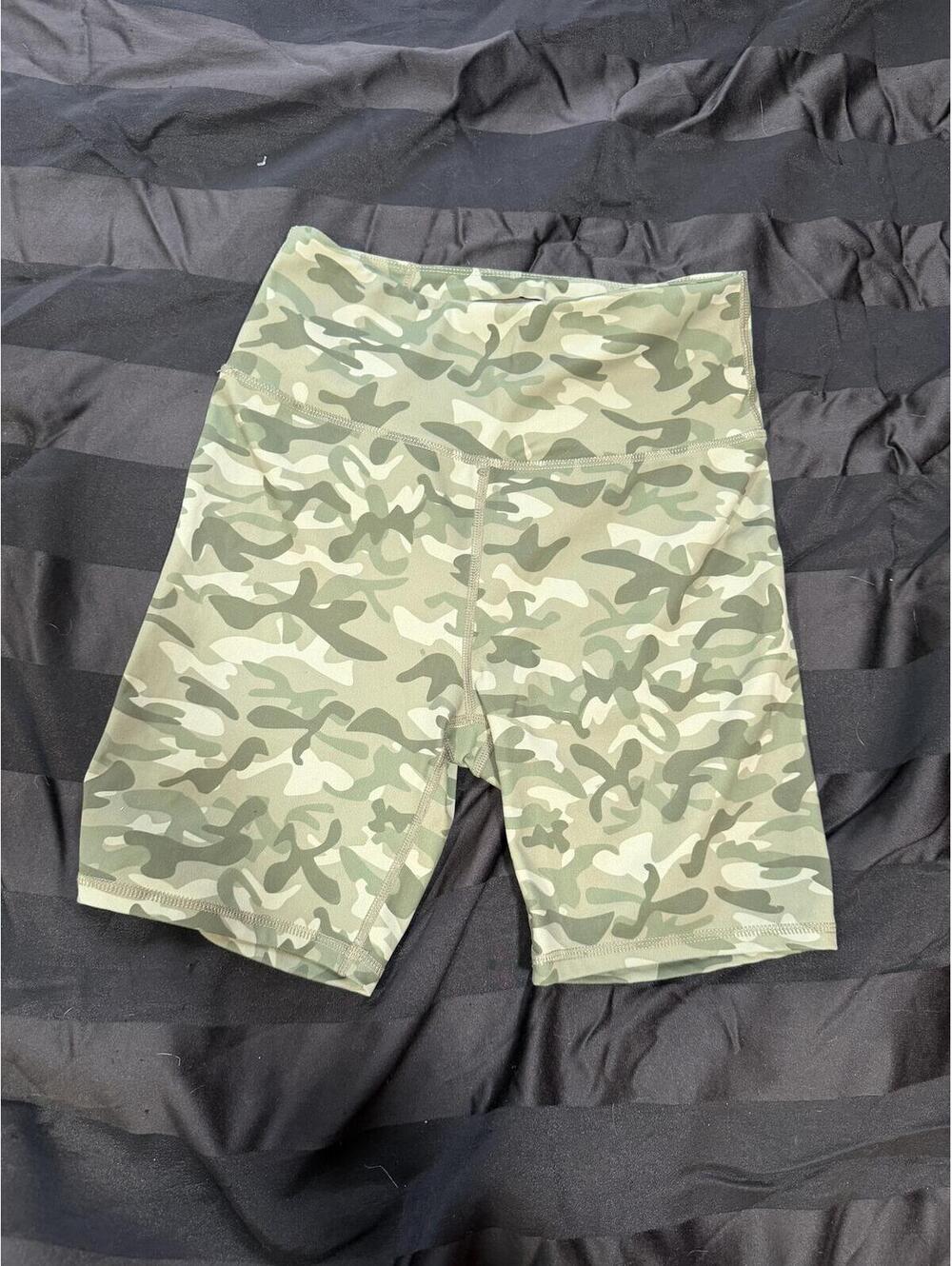 Camouflage Patterned High‎ Waist Biker Shorts